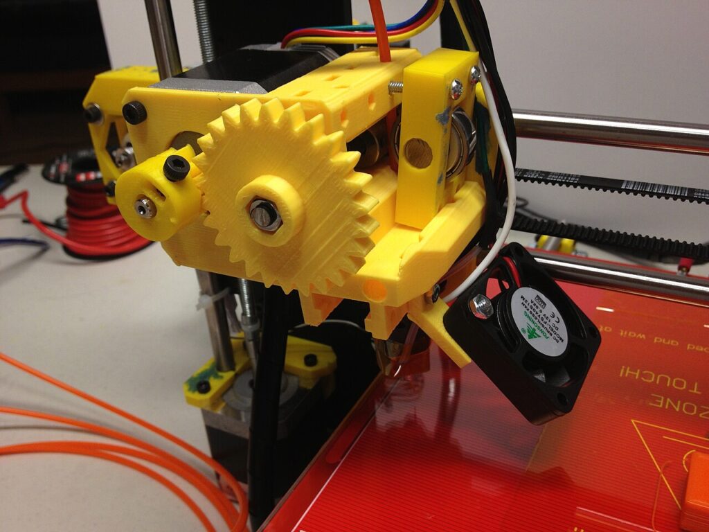 Экструдер с редуктором из напечатанных шестерён на 3D-принтере Prusa i3